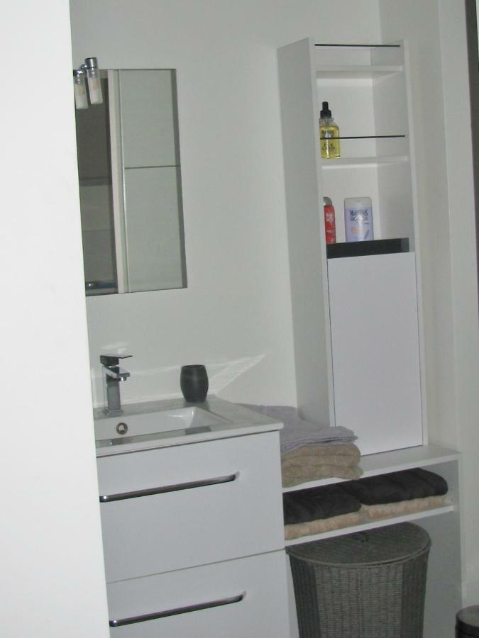 Sam Le Lezard Sarl Apartment Nisa Exterior foto